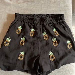 Pineapple shorts size 10 (never worn)